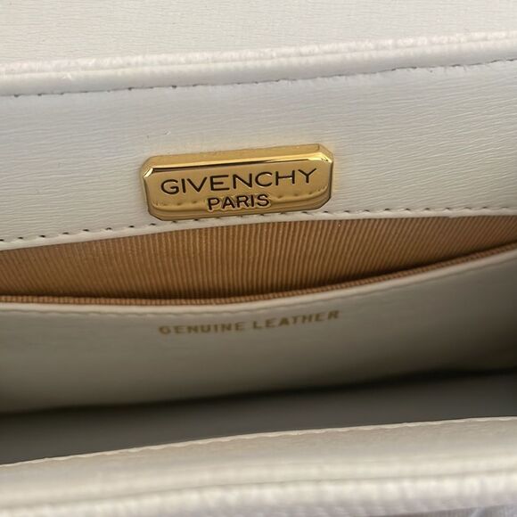 RARE Givenchy white seashell bag - Picture 9 of 15